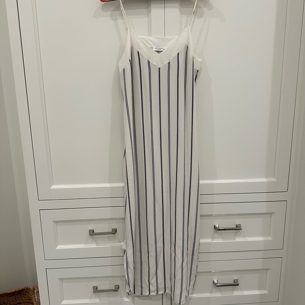Equipment strip dress